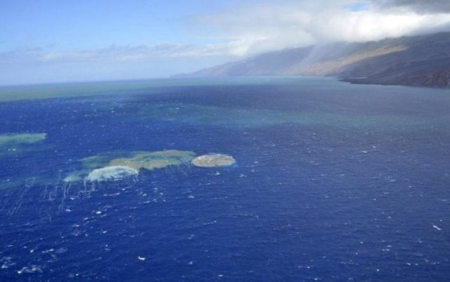 Подводное извержение вулкана на Канарский островах